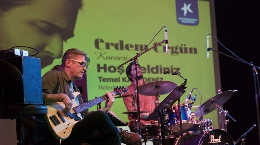 Erdem Erg&uuml;n Aksm&rsquo;de Konser Verdi