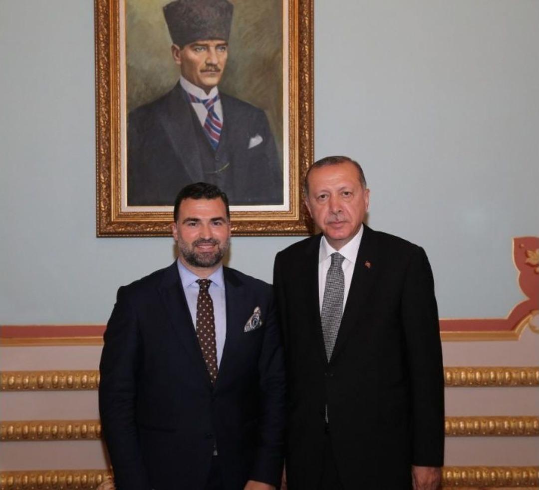 Hakan &Uuml;nsal, Erg&uuml;n Penbe, Emre Aşık, Başkan Recep Tayyip Erdoğan Ve Meclis Başkanı Yıldırım&rsquo;ı Ziyaret Etti.