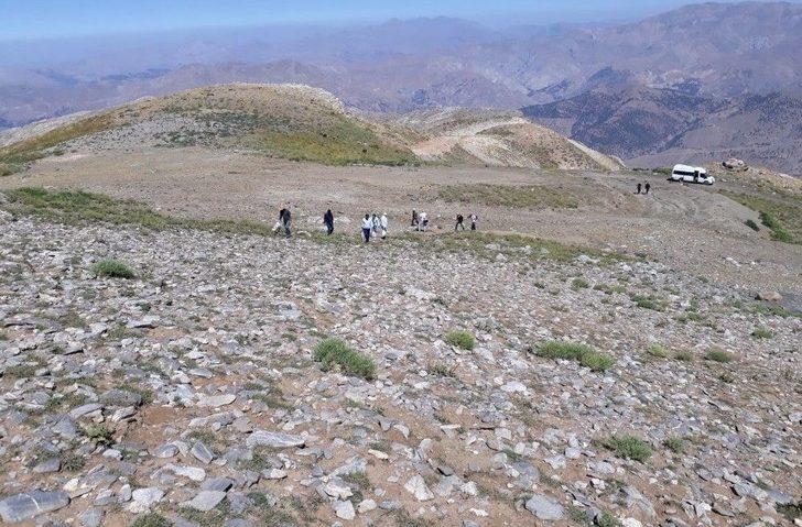 Kozluk’taki Eğitimciler Mereto Dağına Tırmandı G4