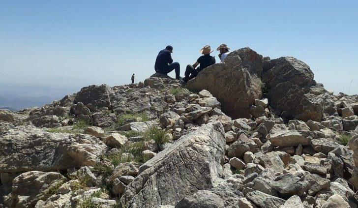 Kozluk’taki Eğitimciler Mereto Dağına Tırmandı G5