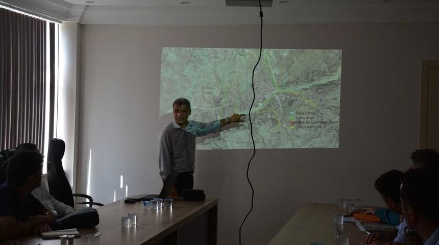 Selendi&rsquo;de Taşkın &Ouml;nleyici &Ccedil;alışmalar Değerlendirildi