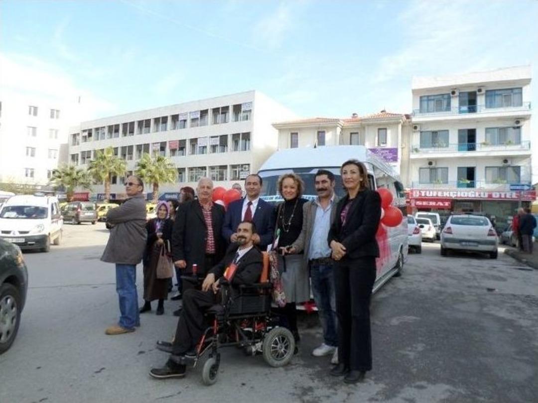 Ayvalık&rsquo;ta 3 Aralık Engelliler G&uuml;n&uuml; Coşkusu