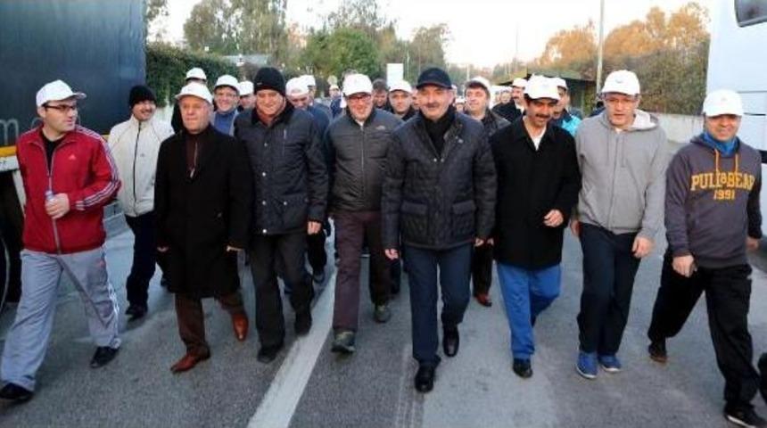 Bakan M&uuml;ezzinoğlu Sabah Sporunda