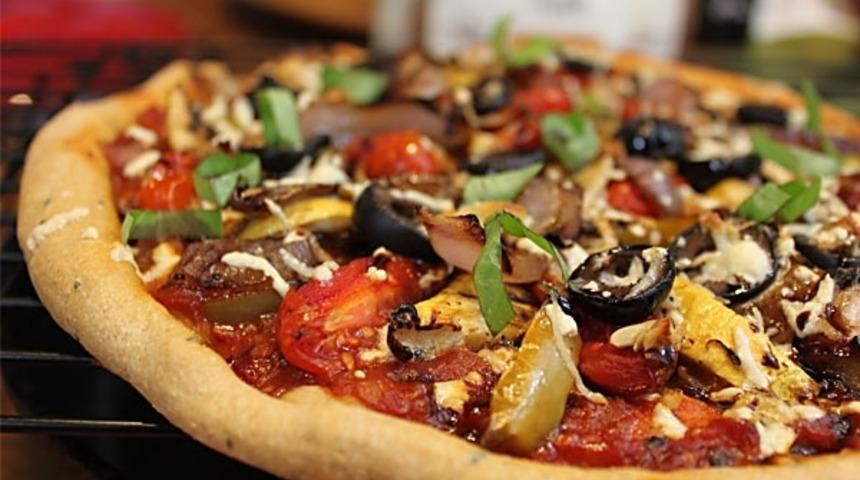 Sağlıksız Olarak Bildiğimiz Ama Aslında O Kadar da Zararlı Olmayan 11 Gıda