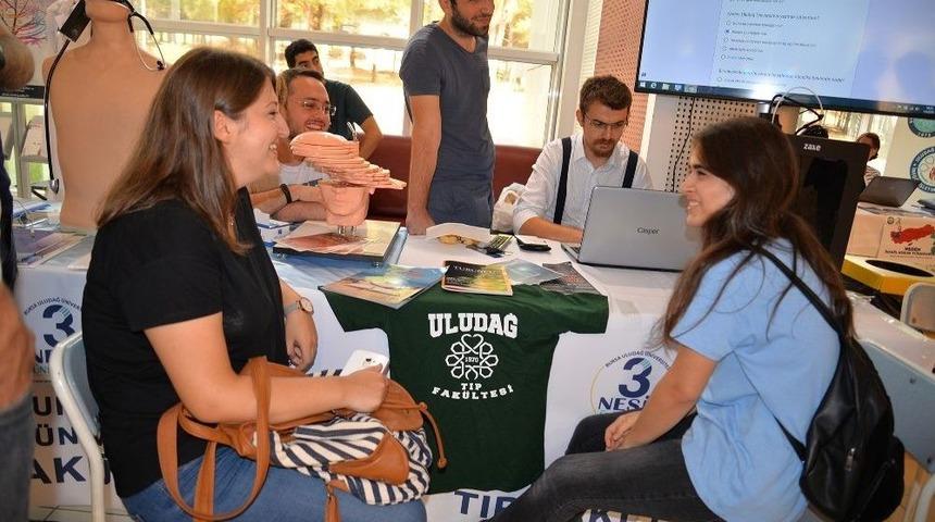 Uludağ &Uuml;niversitesi Başarılı &Ouml;ğrenciye Kucak A&ccedil;tı