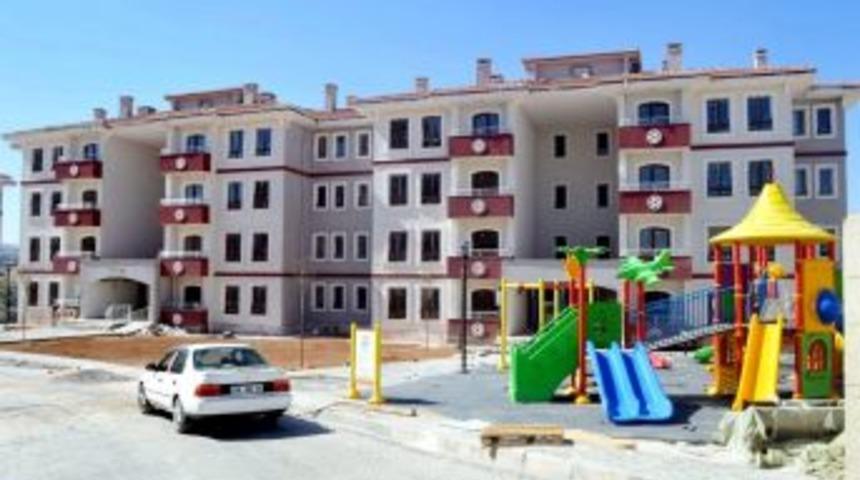 Besni&rsquo;de Ki Konutlar Sahiplerine Teslim Edilmeyi Bekliyor