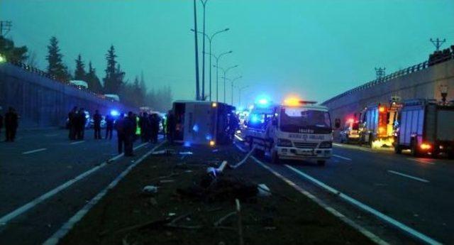 Gaziantep'te işçi servisi devrildi: ölü ve yaralılar var (2)