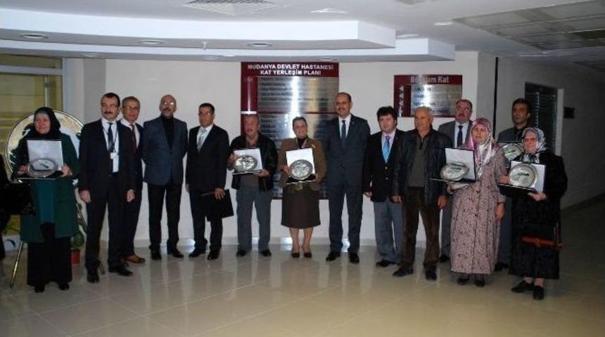 Mudanya Devlet Hastanesi&rsquo;nden Hayırseverlere Plaket