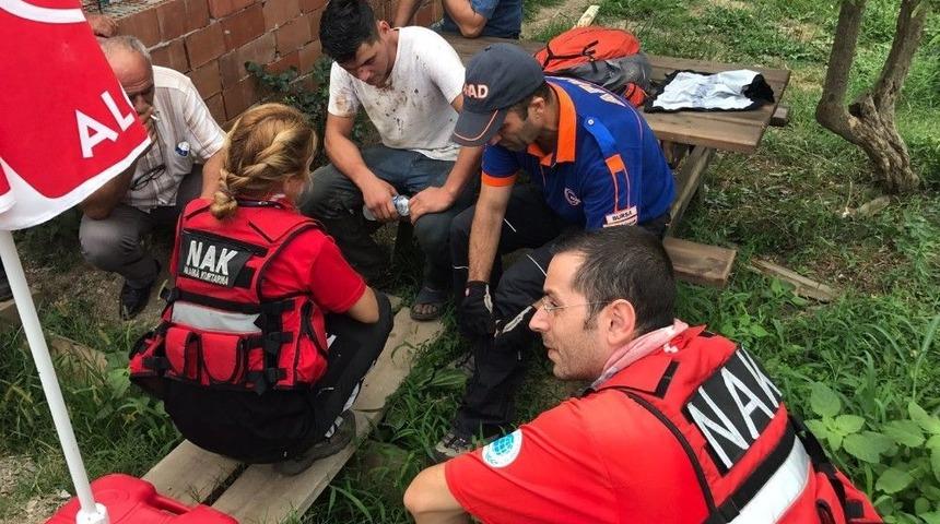 Babasının Arabasını Alıp Ka&ccedil;tı, Ormanda Kayboldu