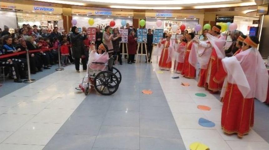 Engellilerden &Ouml;zel G&ouml;steri