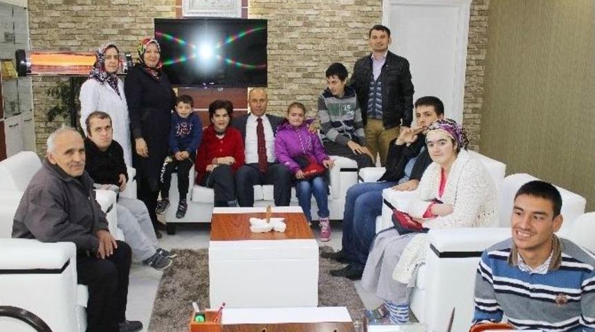 Engelli &Ouml;ğrenciler Başkan Togar&rsquo;ı Ziyaret Etti