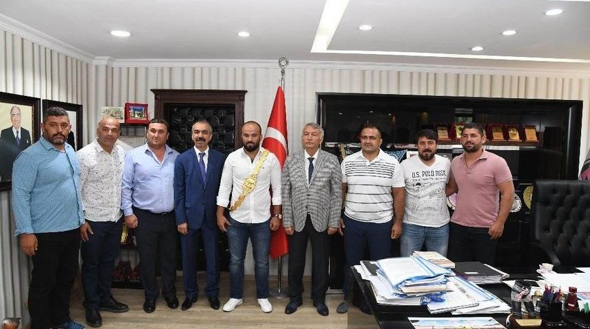 Isparta Belediyesi 4.geleneksel Yağlı Pehlivan G&uuml;reşlerine Doğru