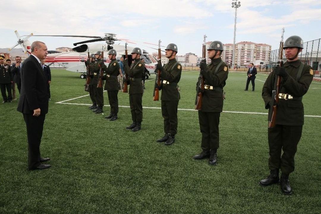 Cumhurbaşkanı Erdoğan, Şehit Anne Ve Bebeğinin Cenaze T&ouml;reninde