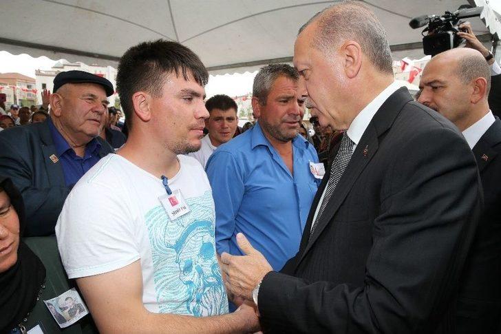 Cumhurbaşkanı Erdoğan, Şehit Anne Ve Bebeğinin Cenaze Töreninde G4