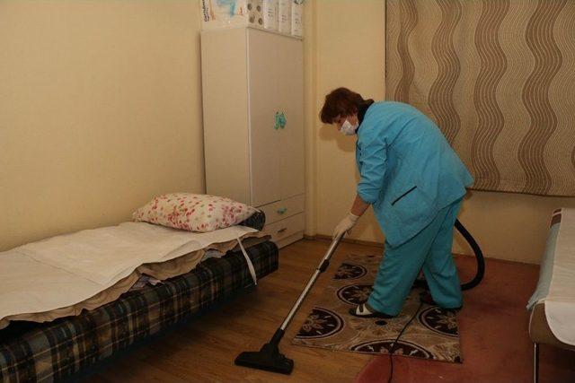 B&uuml;y&uuml;kşehir Belediyesi Hastalara Evinde Bakıyor 1