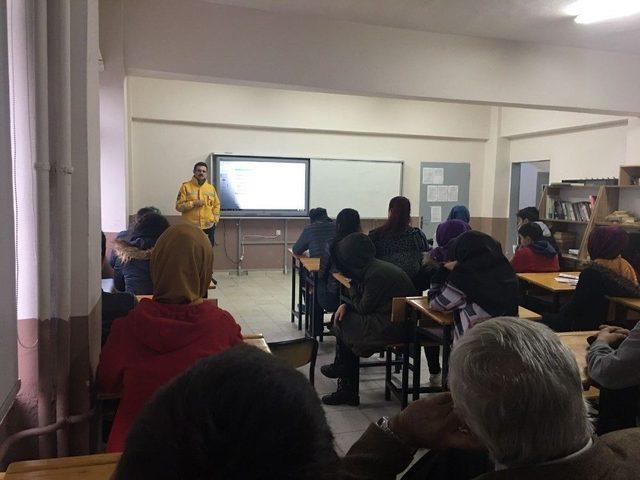 Öğrencilere Sağlık Okuryazarlığı Semineri