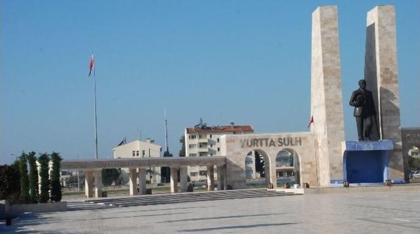 Didim Kent Meydan Işıklandırıldı