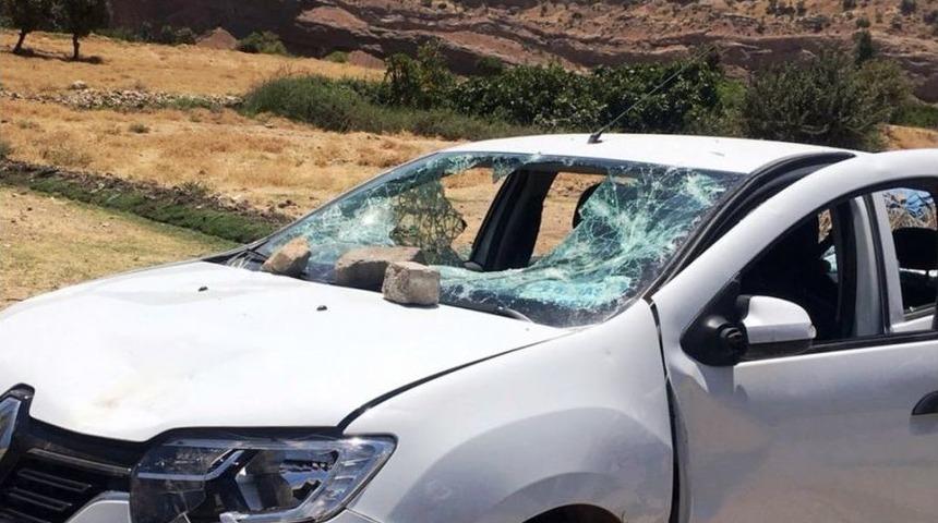 Silopi&rsquo;de Dicle Elektrik Ekiplerine Saldırı