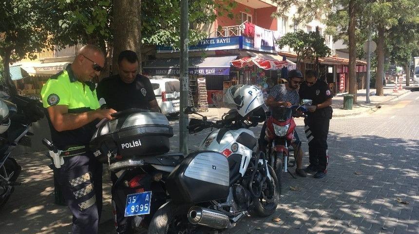 Sel&ccedil;uk&rsquo;ta Motosiklet S&uuml;r&uuml;c&uuml;lerine Kask Uygulaması