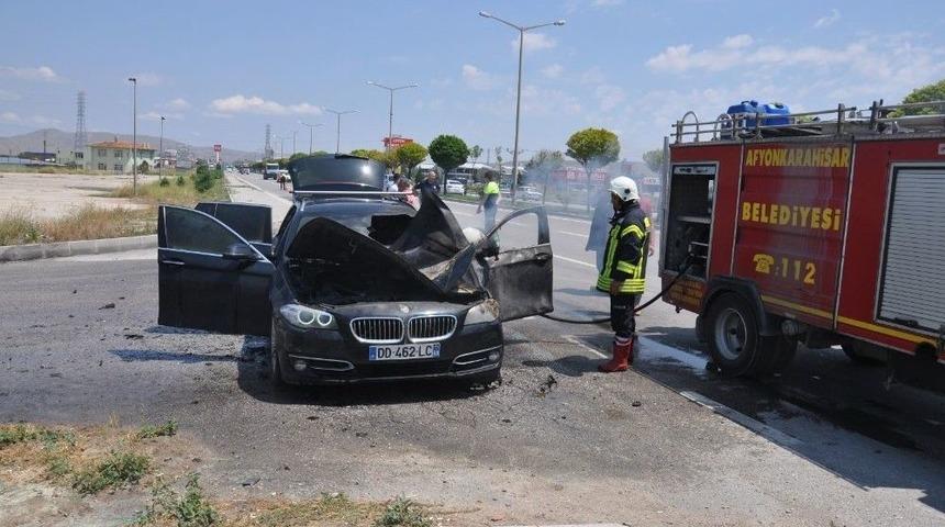 Seyir Halindeki Ara&ccedil; Alev Aldı