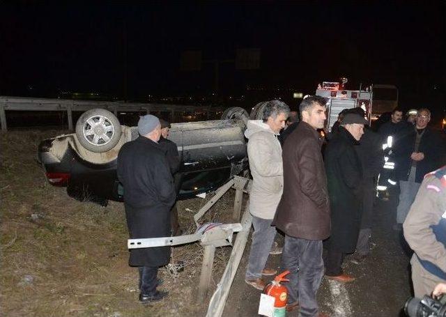 Bariyerlerin Arasına Sıkışan Araçtan Sağ Çıktı 1