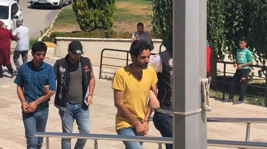 İran Uyruklu Şahsın Midesindeki Kaps&uuml;l&uuml;n İ&ccedil;erisinden Uyuşturucu &Ccedil;ıktı