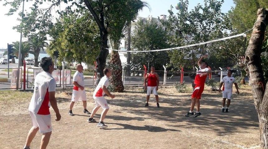 İtfaiye Erleri Yangınlara D&uuml;zenli Spor Yaparak Hazırlanıyor