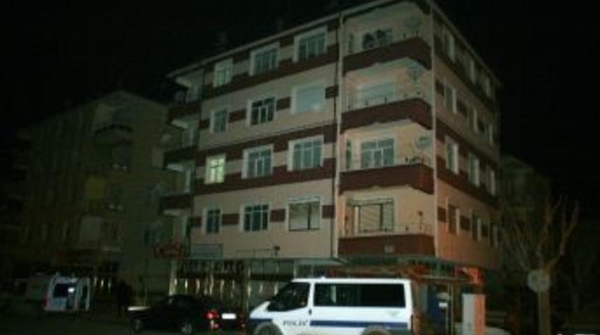 D&ouml;rd&uuml;nc&uuml; Kattan D&uuml;şen Gen&ccedil; Ağır Yaralandı