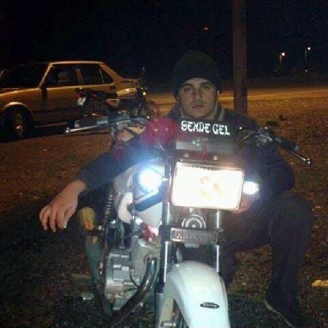 Kazada &Ouml;len Motosikletli Toprağa Verildi 1