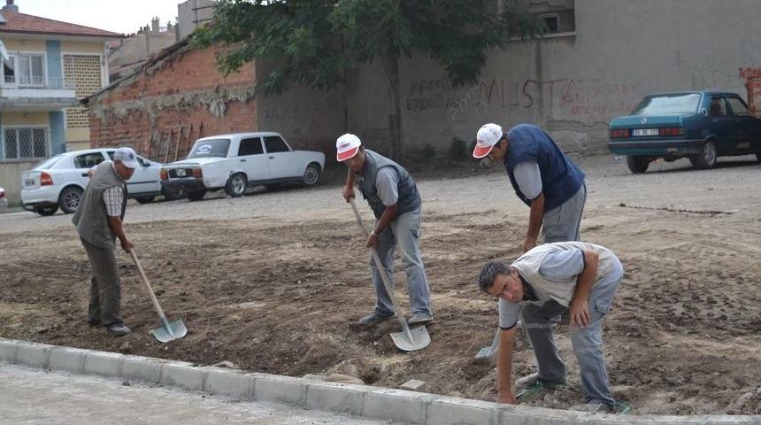 Şuhut’ta Çevre Düzenleme Çalışmaları Devam Ediyor