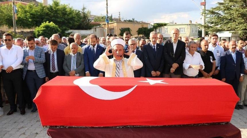 Eski Niğde Milletvekili İsmail G&ouml;ksel Toprağa Verildi
