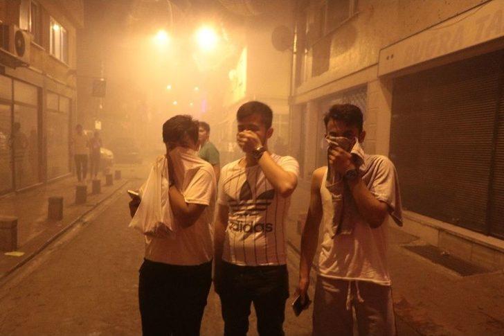 Beyoğlu’nda Ahşap Bina Alev Alev Yandı G5