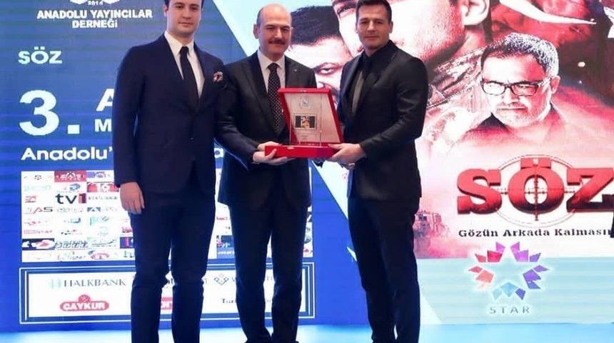 S&ouml;z "yılın Dizisi" Se&ccedil;ildi