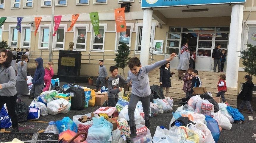 &Ouml;ğrenciler Evlerinden Ve Sokaklardan 2 Ton Atık Topladı