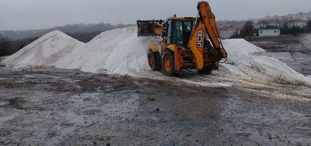 Körfez Belediyesi Ekipleri Karla Mücadele İçin Teyakkuzda