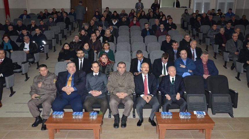 Hayrabolu&rsquo;da Bağımlılıkla M&uuml;cadele Semineri D&uuml;zenlendi