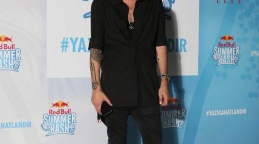 &Uuml;nl&uuml; İsimler Red Bull Summer Bash Partisi&rsquo;ne Katıldı
