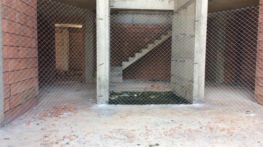 Antalya&rsquo;da Metruk Binalara Polisten Telli &Ouml;nlem