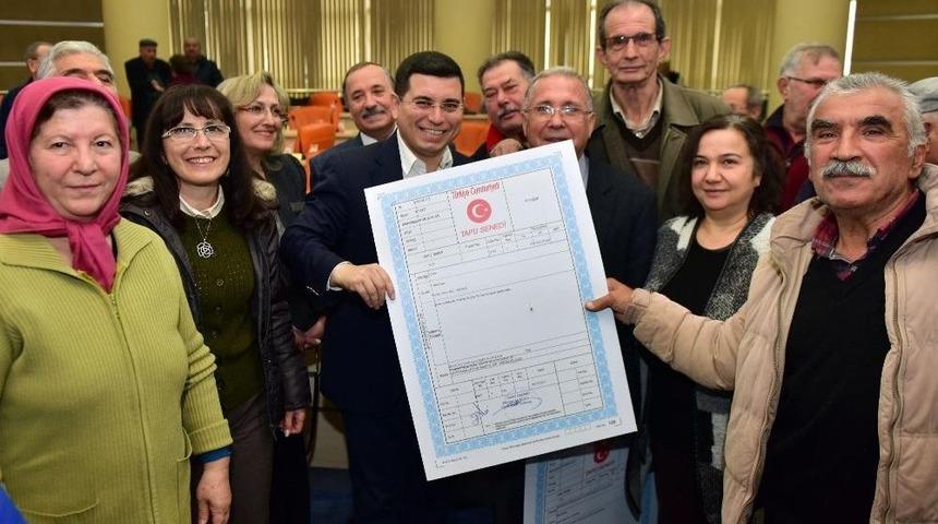 Dokuma&rsquo;nın Temsili Tapusu, Fabrika &Ccedil;alışanlarına Verildi