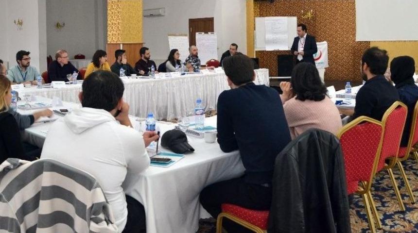 Hekimlere Uyum Eğitimi Verildi