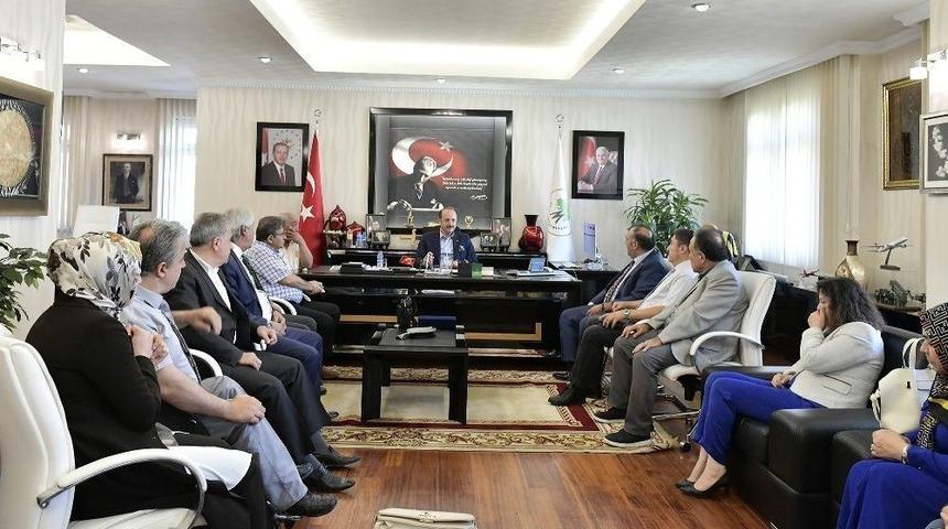 Başkan Akg&uuml;l, Sivil Toplum Kuruluşları Platformu Y&ouml;neticilerini Ağırladı