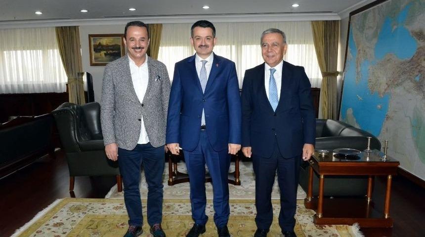 Başkentte İzmir Mesaisi