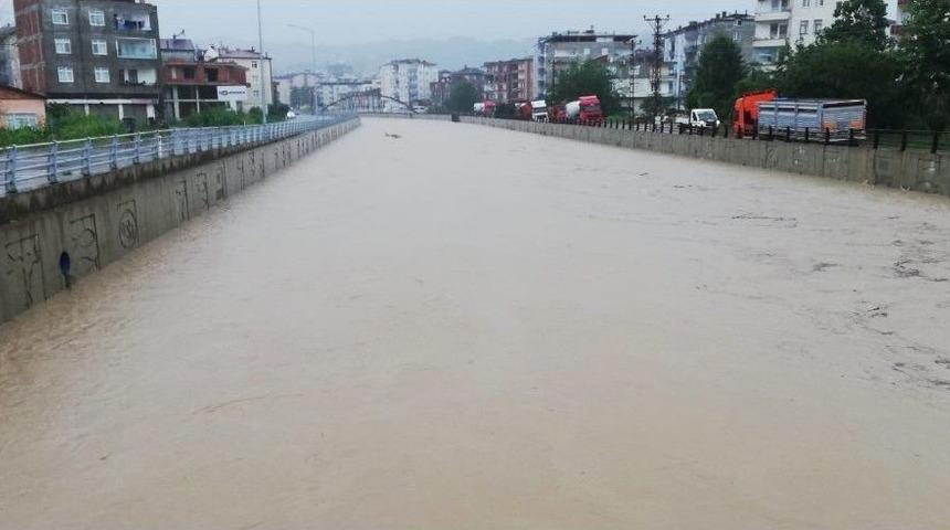 Ordu Yine Sele Teslim Oldu