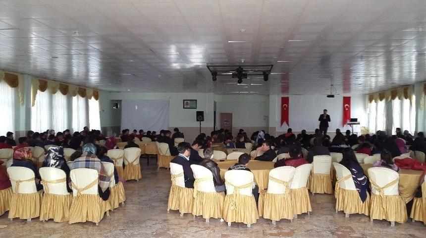 Ulukışlalı &Ouml;ğrenciler Girişimci Salih K&uuml;krek İle Buluştu