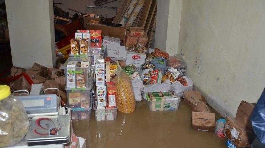 Fatsa’da İş Yerlerini Su Bastı