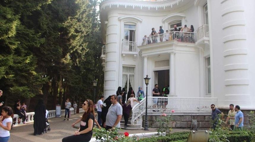 S&uuml;mela&rsquo;nın Ziyarete Kapalı Olması İlgiyi Ona &Ccedil;ekti