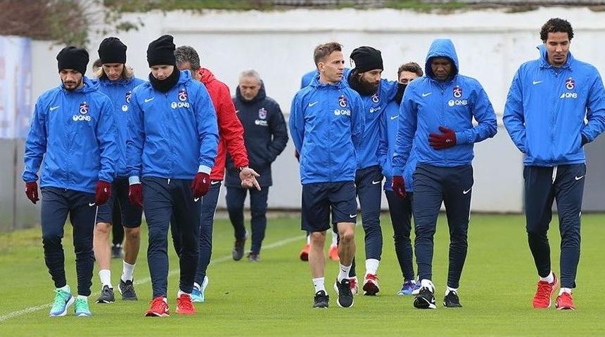 Trabzonspor, S&uuml;per Ligde Oynayacağı Atiker Konyaspor Ma&ccedil;ı Hazırlıklarını Başladı