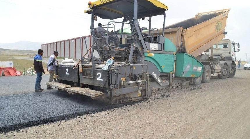 Ağrı’da Asfaltlama Çalışmaları Devam Ediyor