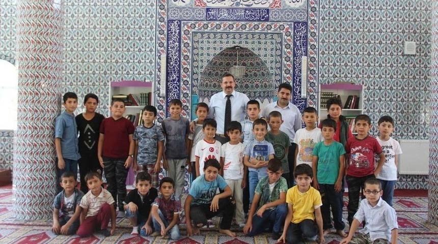 Kaymakam Özderin, Kur’an Kurlarını İnceledi