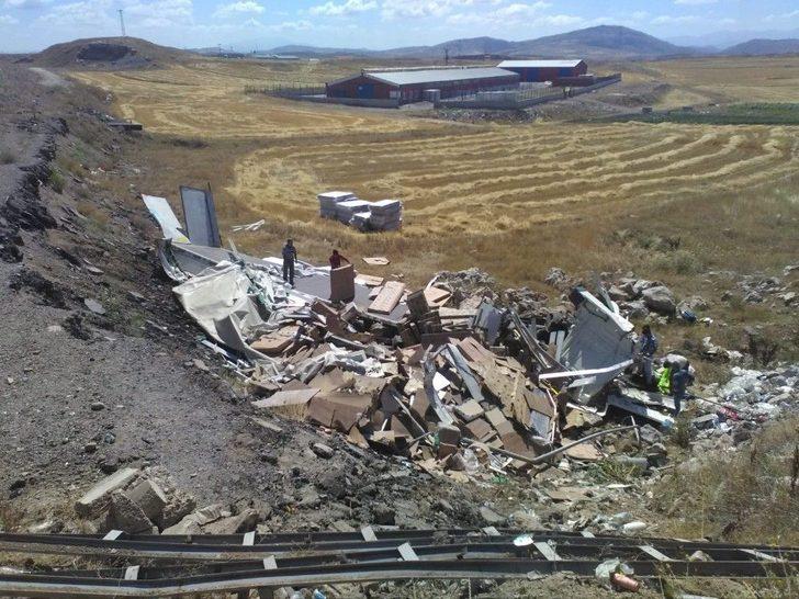 Traktörle Çarpışan Tır Paramparça Oldu G3